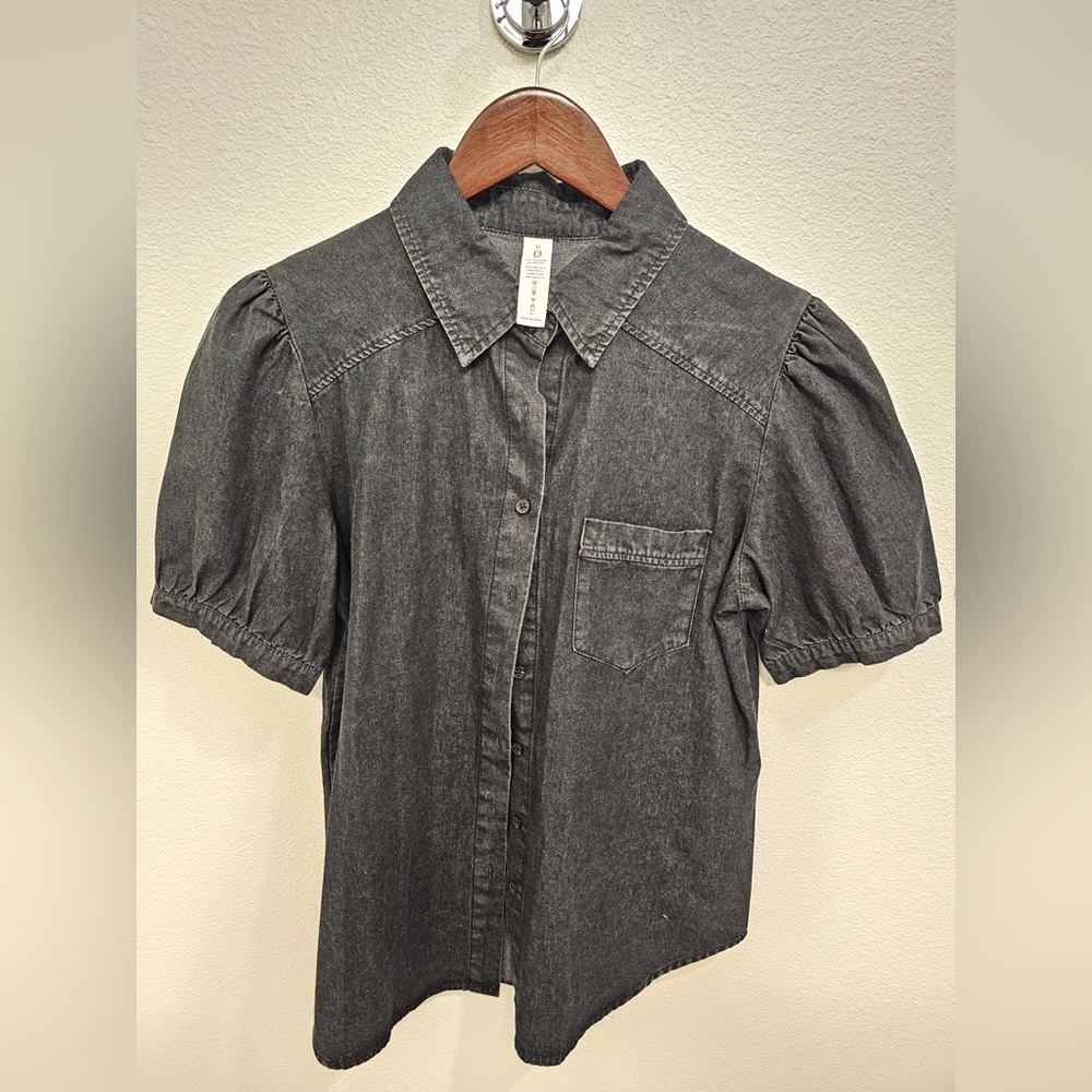 Cropped Black distressed denim blouse size M
